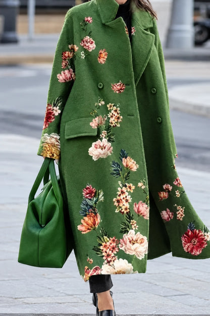 Grøn lang frakke med blomsterprint til dame