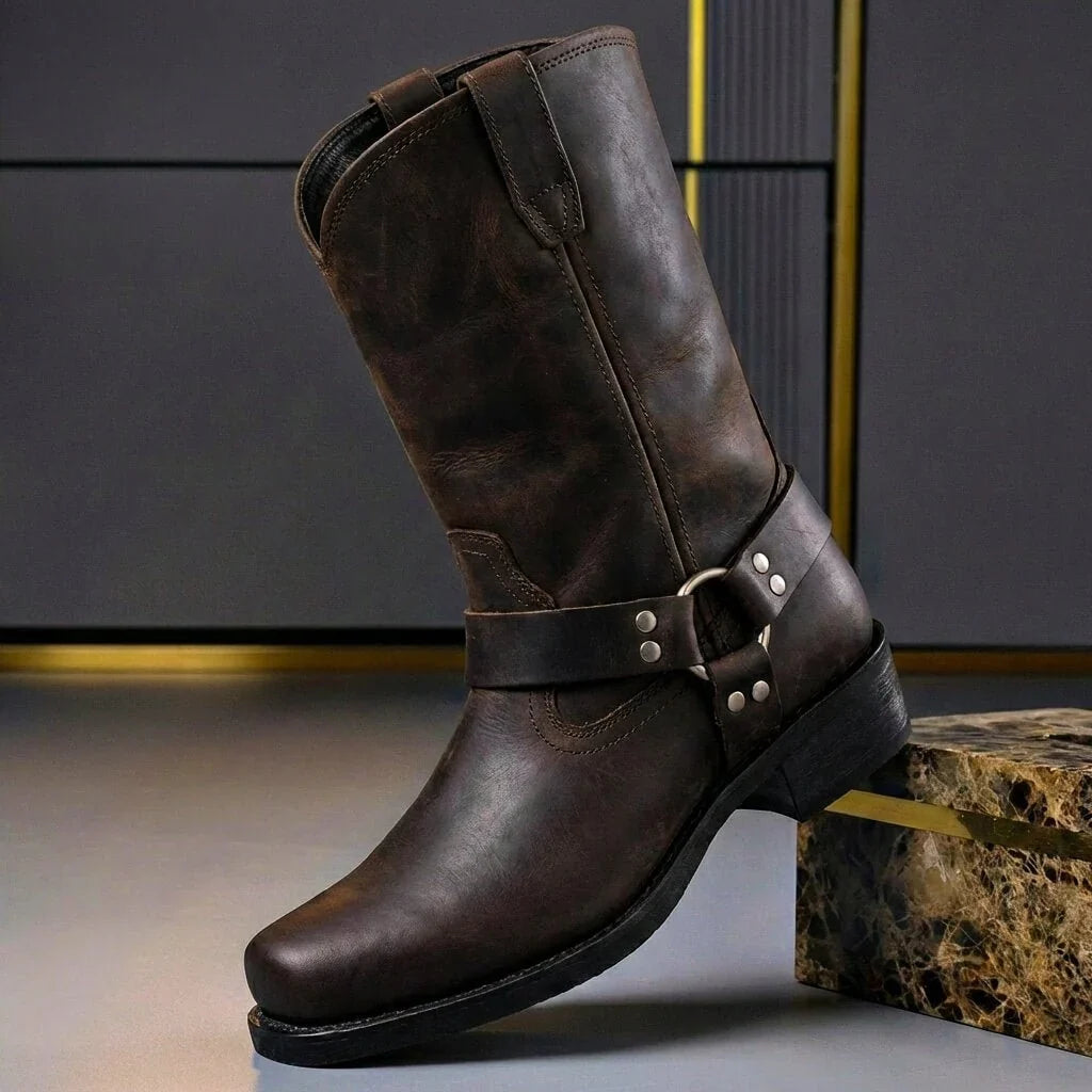 Harness boots med metalring og firkantet snude i mørkebrun