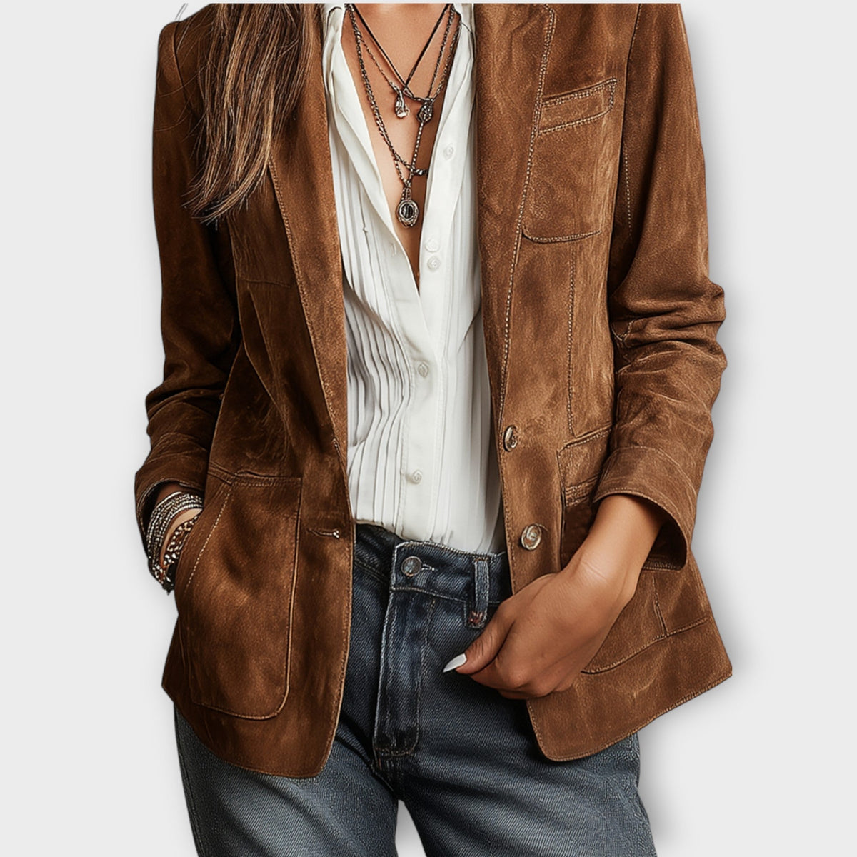Brun blazer til dame med reverskrave og lommer